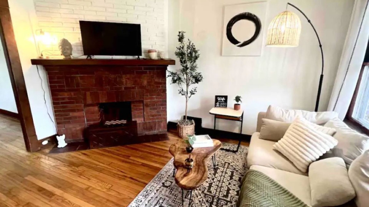 Lakewood House | Wabi-Sabi House - Lakewood 2 Bd Stay