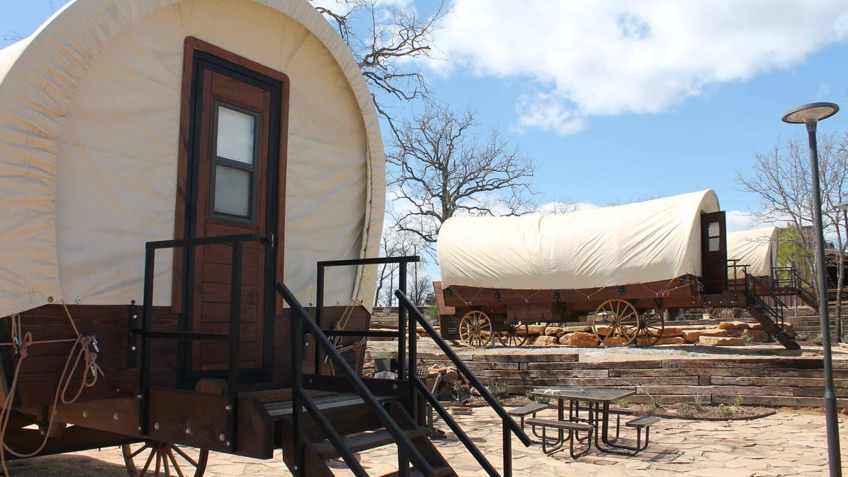 Bridgeport House | Wagon 2 - Modern Rustic Retreat - West Wagon with Breathtaking Views
