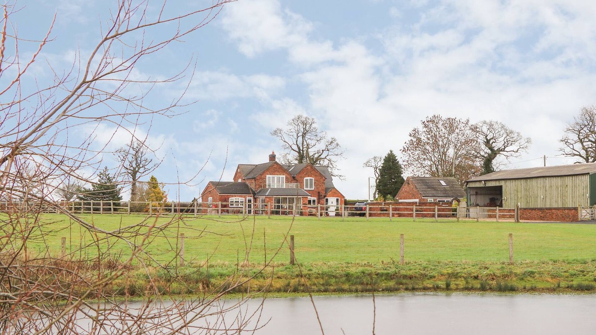 Cotebrook Cottage | WAGTAIL, with a garden in Tarporley