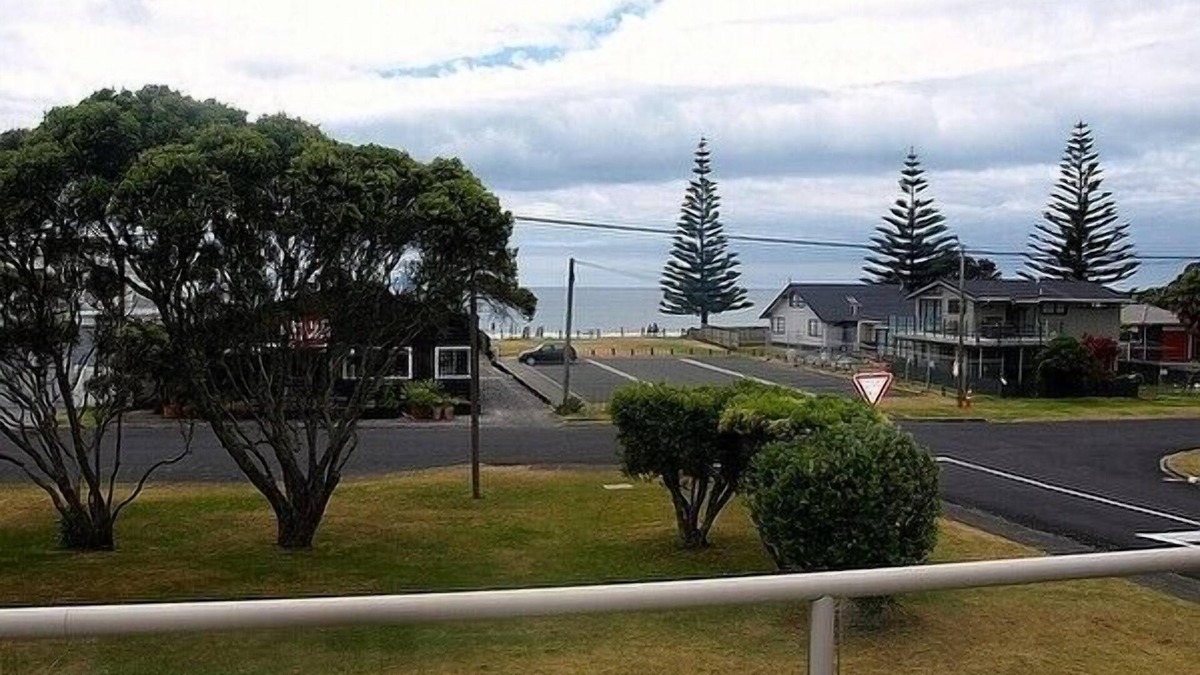 Waihi Beach Cottage | Waihi Beach Break - Waihi Beach Bach