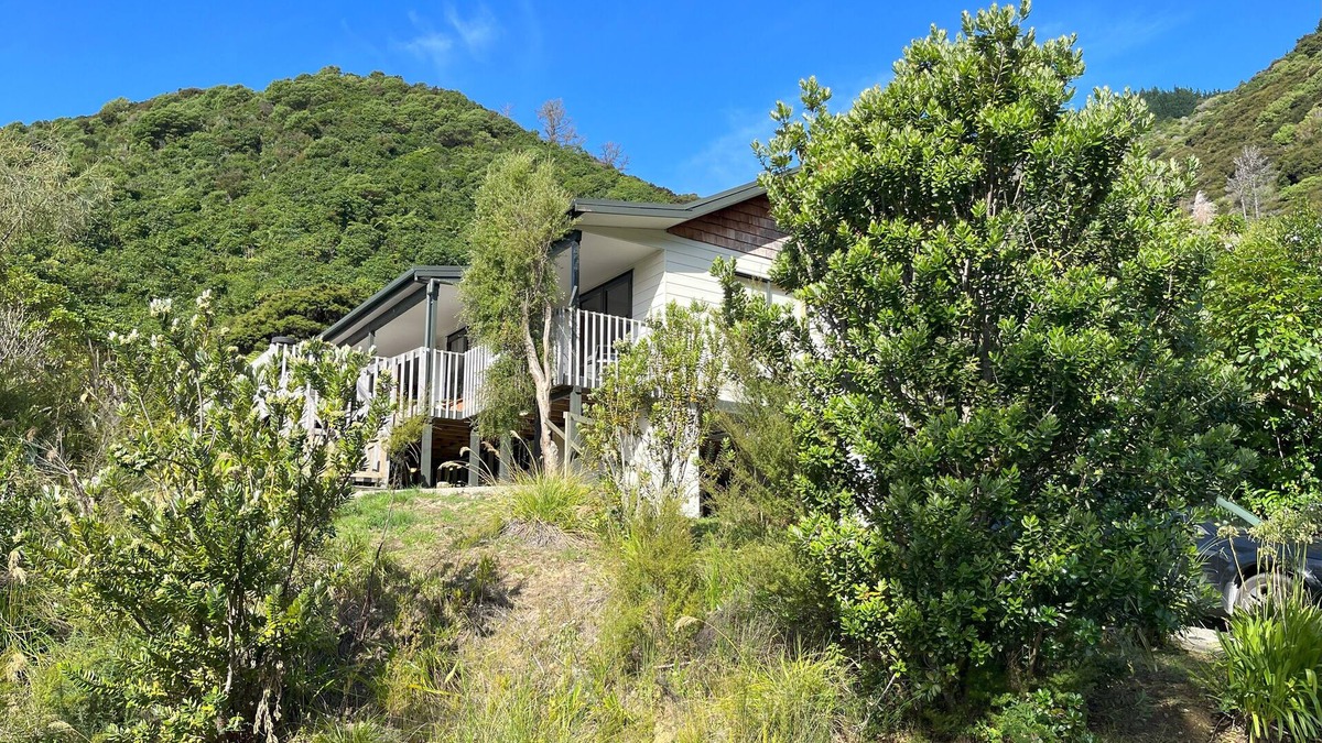 Waikawa Bay House | Waikawa Bay bach with spectacular harbour views and surrounded by native bush