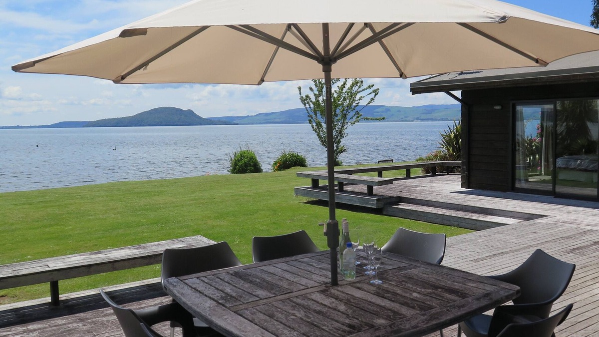Ngongotaha House | Waikuta Lakeside Lodge on Lake Rotorua
