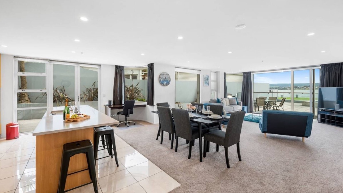 Taupo House | Waimahana Apartment 1 Taupo Lakefront