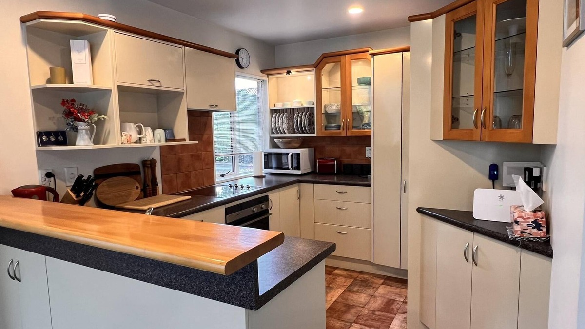 Burnside House | Waimairi Road - Quiet and relaxing near Canterbury University