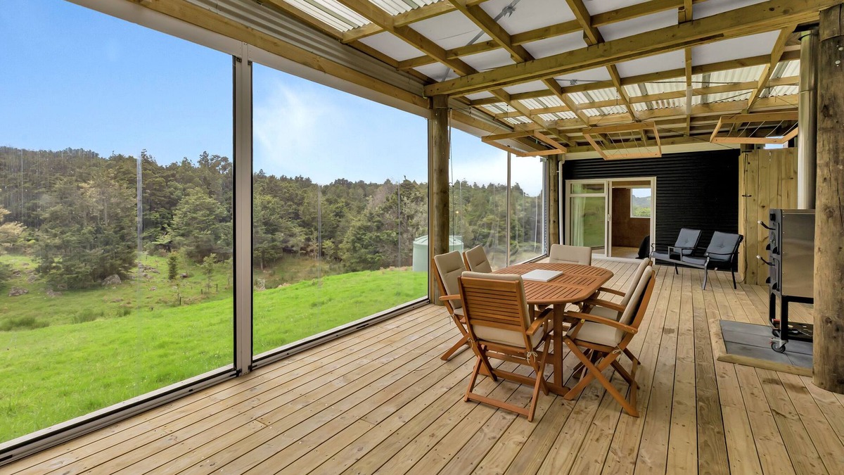 Kerikeri House | Waimate Farmstay - Kerikeri Holiday Home