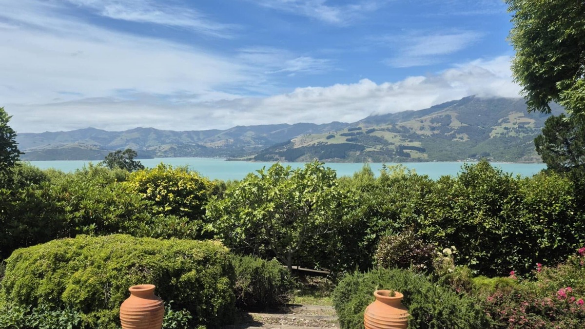Wainui House | Wainui with Akaroa harbour views