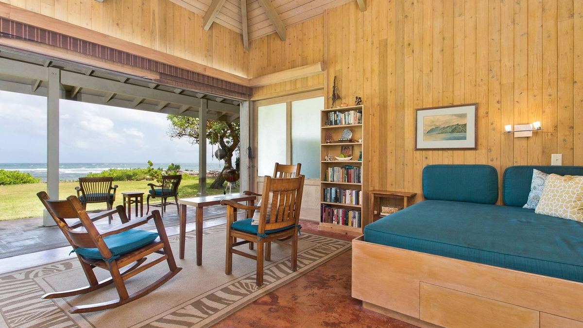 Hauula House | Waipuna Hale: Oceanfront Cottage w/Panoramic Views, Yard, & Private Beach Access