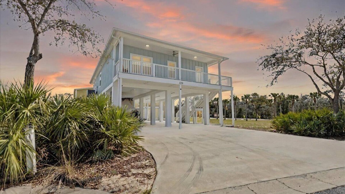 Steinhatchee House | Wait' N Sea - Vacation Home Steinhatchee Florida