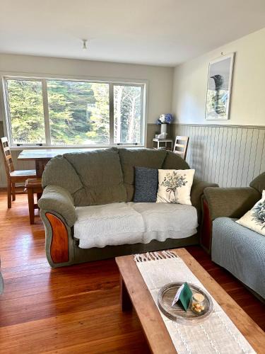 Masterton District House | Waitawhiti Country Retreat - Knucklebone Lodge