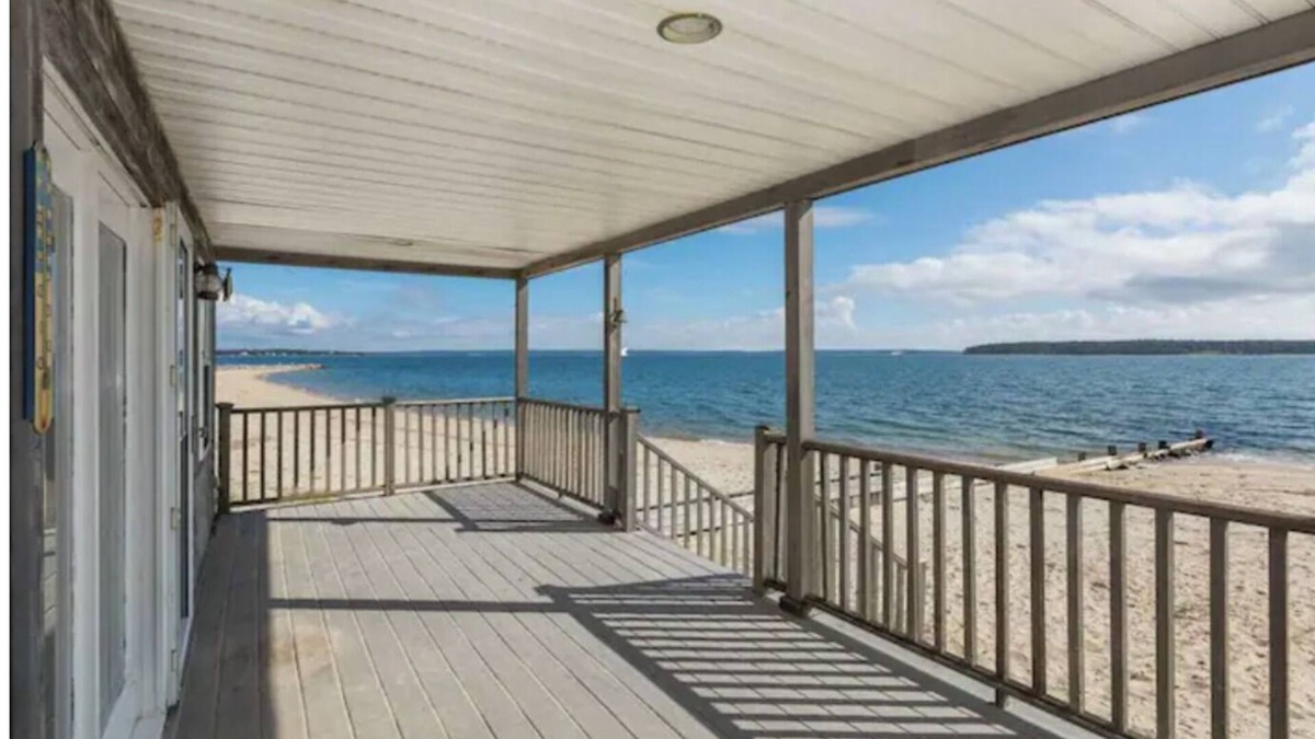 New Suffolk Cottage | Wake up on the Beach