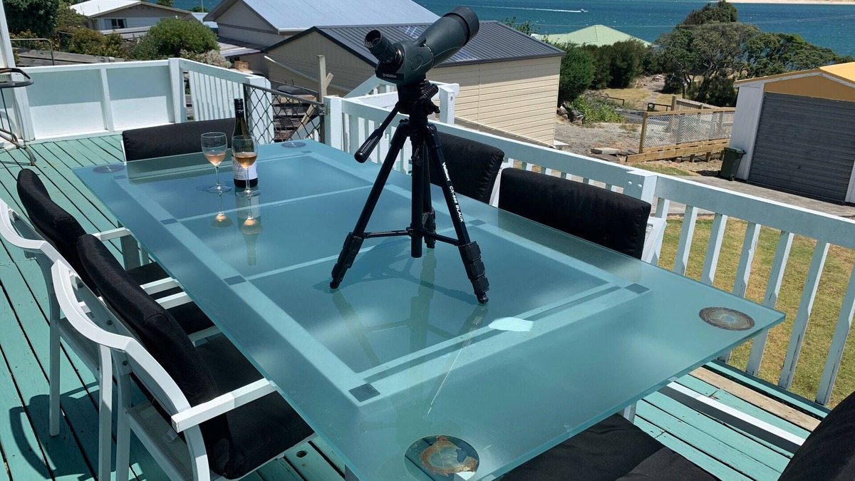 Opononi House | Wake up to a stunning view of Opononi Harbour