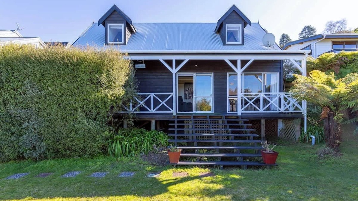 Acacia Bay House | Wakeman Cottage Summa
