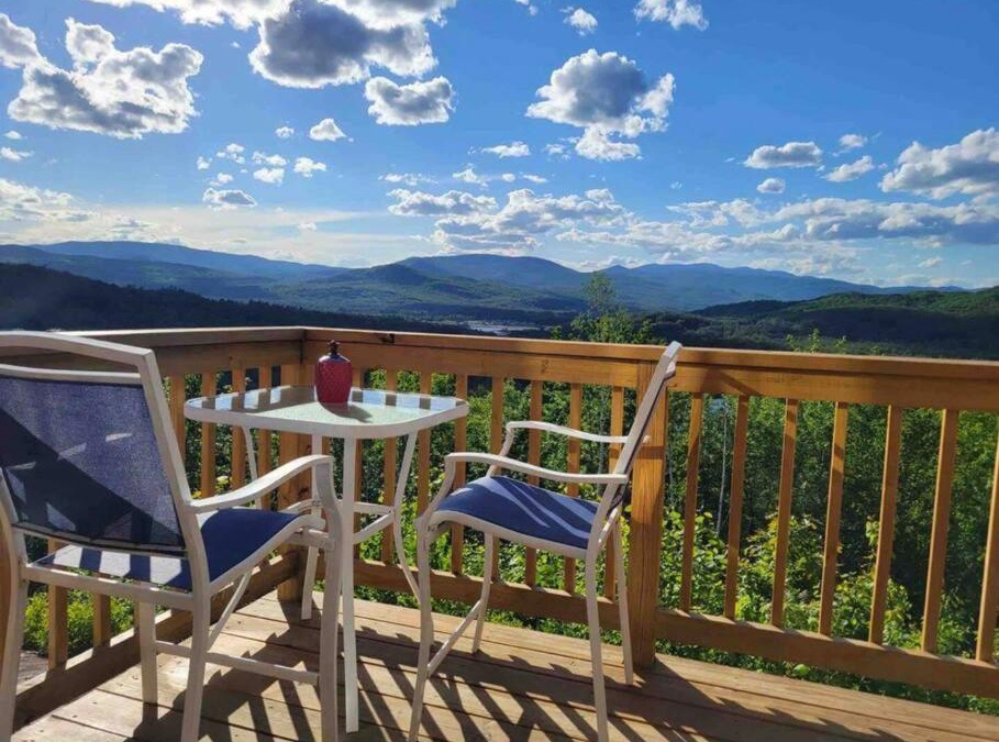 Campton House | Waking up in the Mountains