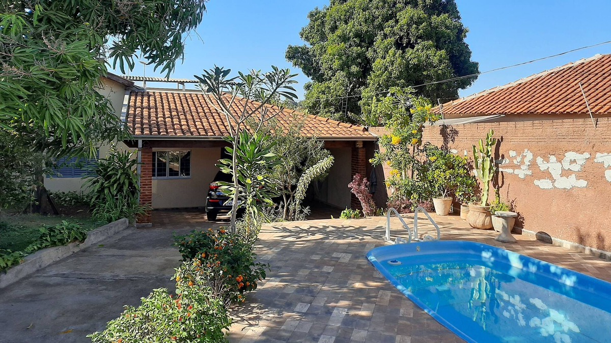 Jaboticabal House | Waking up to the birds chirping