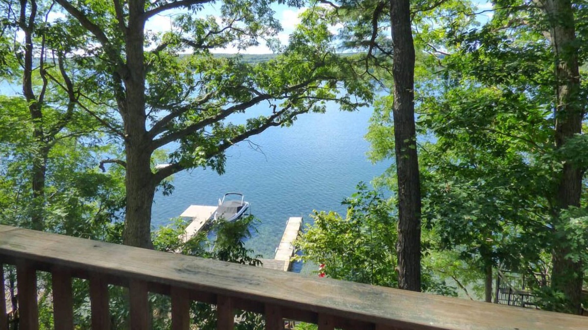 Town of Jerusalem House | Wakiva Esperanza: Beautiful Lakefront and Dog-friendly Home