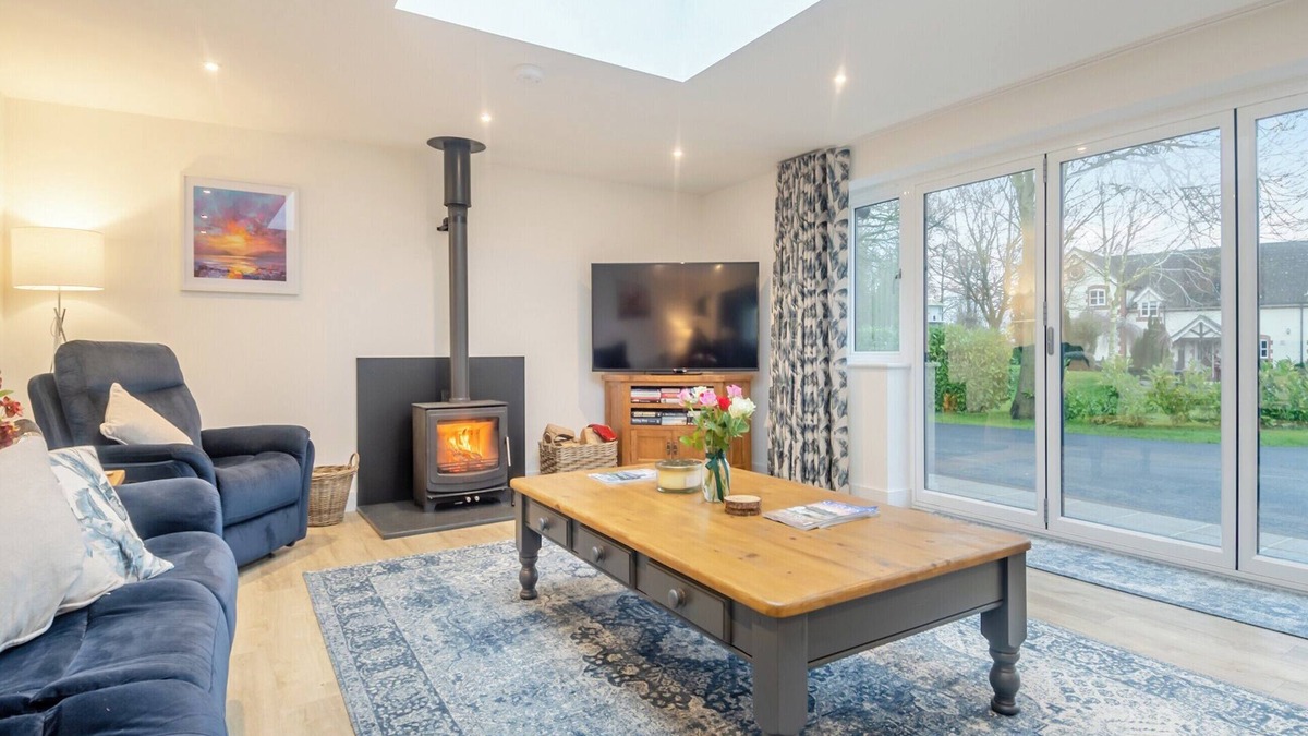 Diss Cottage | Walcot House Stables