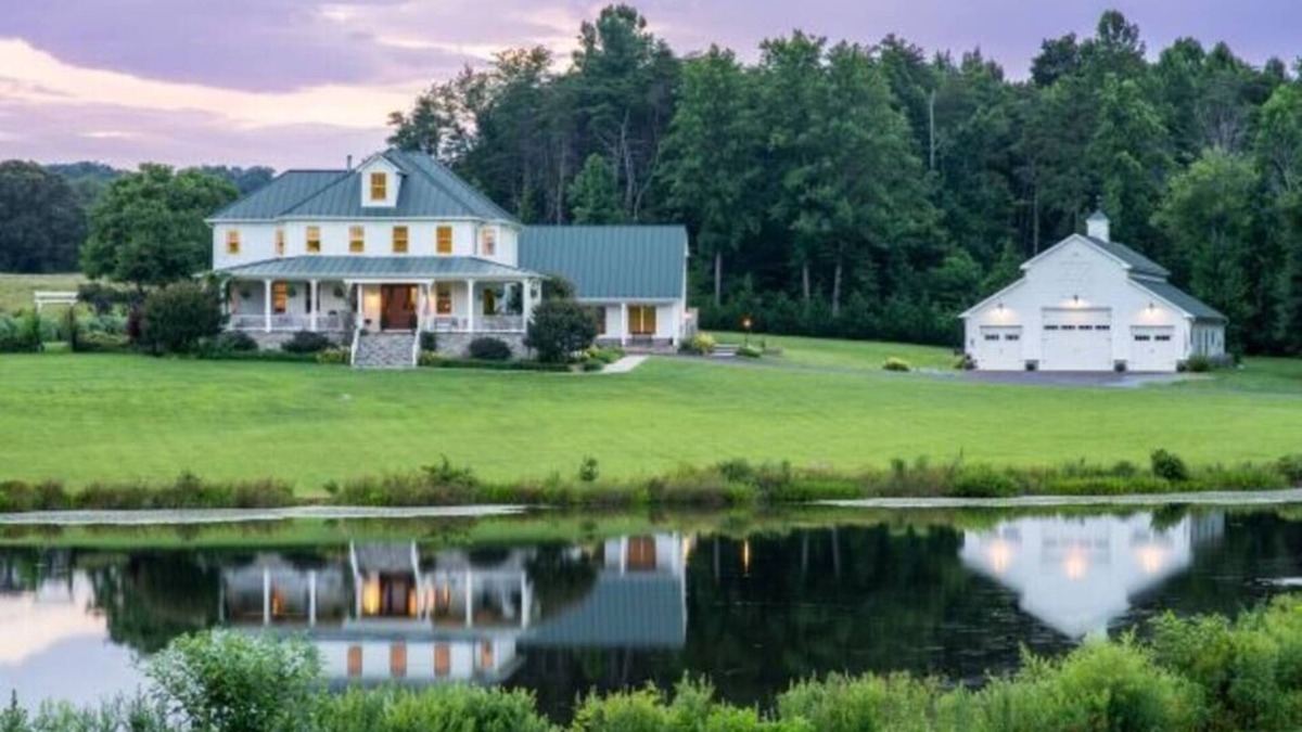 Reva House | WALDEN HALL MAIN MANOR : LIVE IN LUXURY