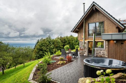Kappelrodeck Ski Chalet | Waldlux Luxus-Chalet Brennhus