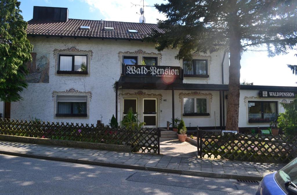 Regenstauf Bed & Breakfast | Waldpension