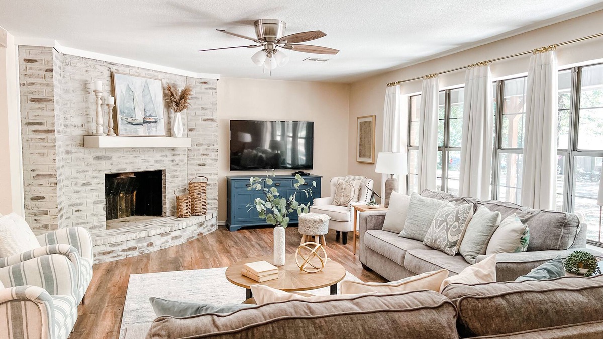 Kingston House | Walk 2 Shore, Boat Ramp, Pool Table, Shuffleboard, Fire Pit, WIFI, Pet Friendly