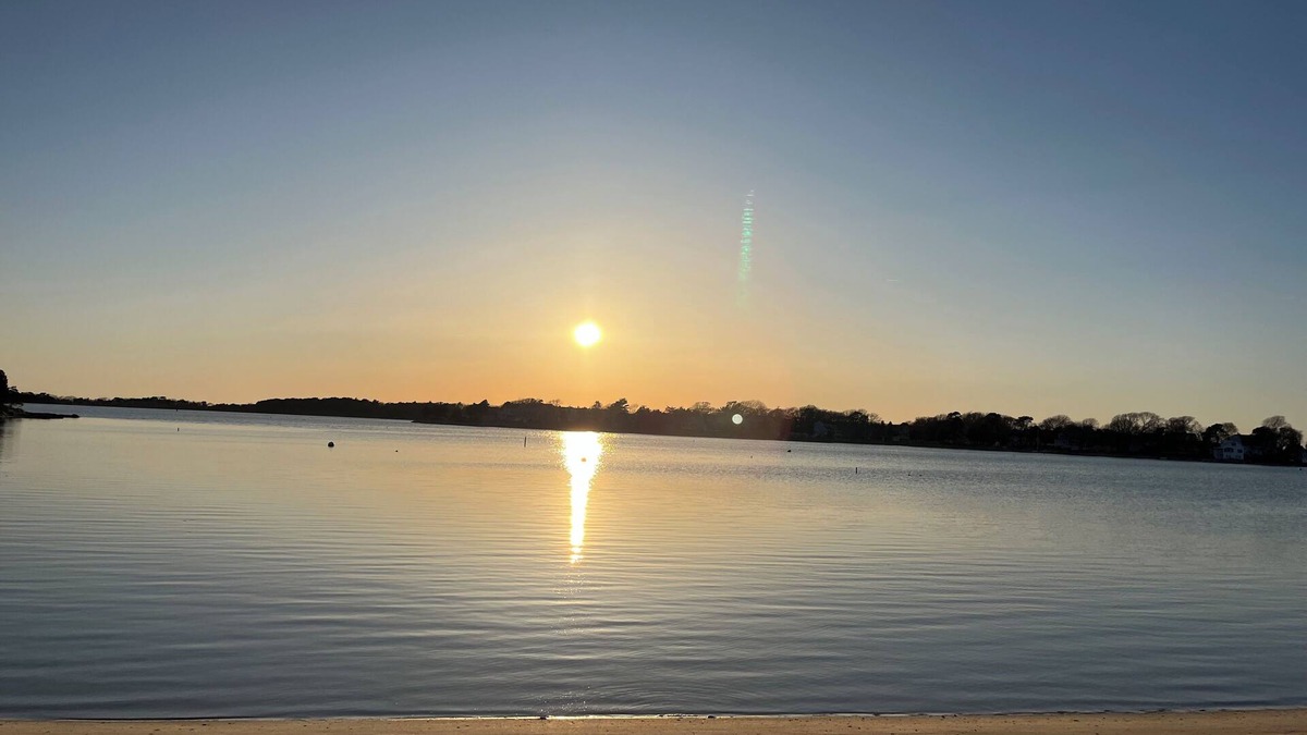 Pocasset House | Walk 600' to the beach. 3 Bed, 2 Bath home on beautiful Cape Cod in Pocasset, MA