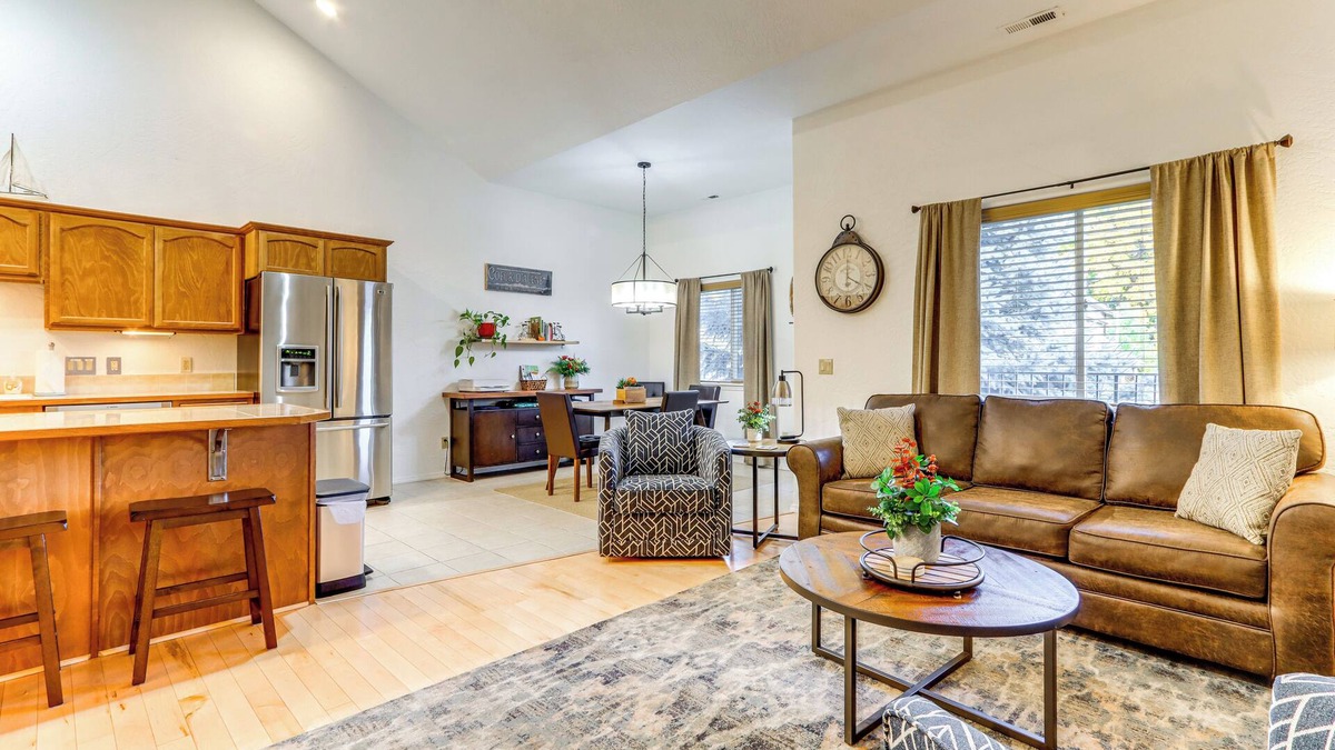 Coeur d'Alene Condo | Walk Downtown: Modern 'Coeur d'Alene Getaway'