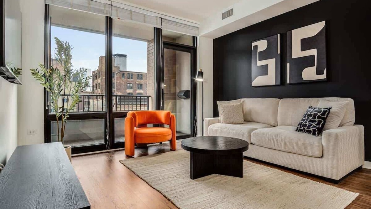 Killgubbin Apartment | Walk Everywhere! 5 mins to Magnificent Mile, River