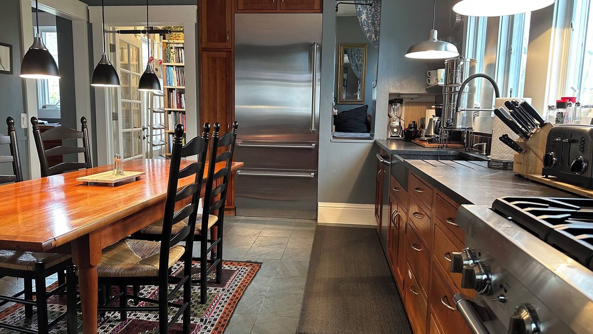 Old West Side House | Walk Everywhere: Campus, Stadium, and Downtown Restaurants