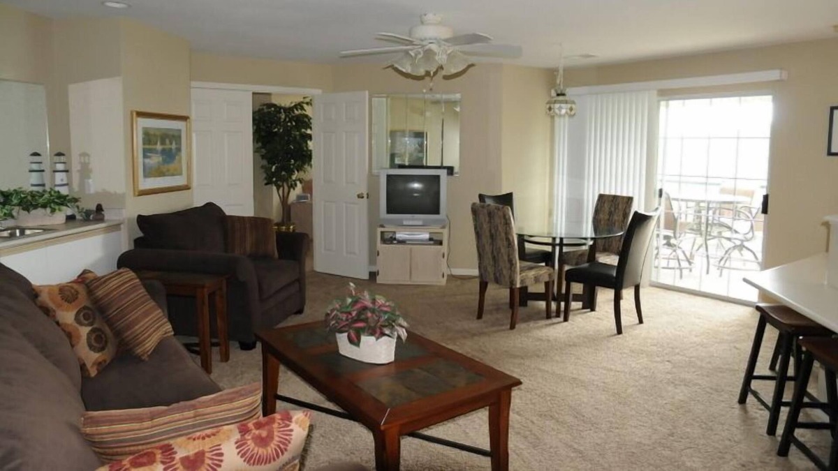 Kimberling City Condo | Walk-in Level Waterfront Condo on Beautiful Table Rock Lake