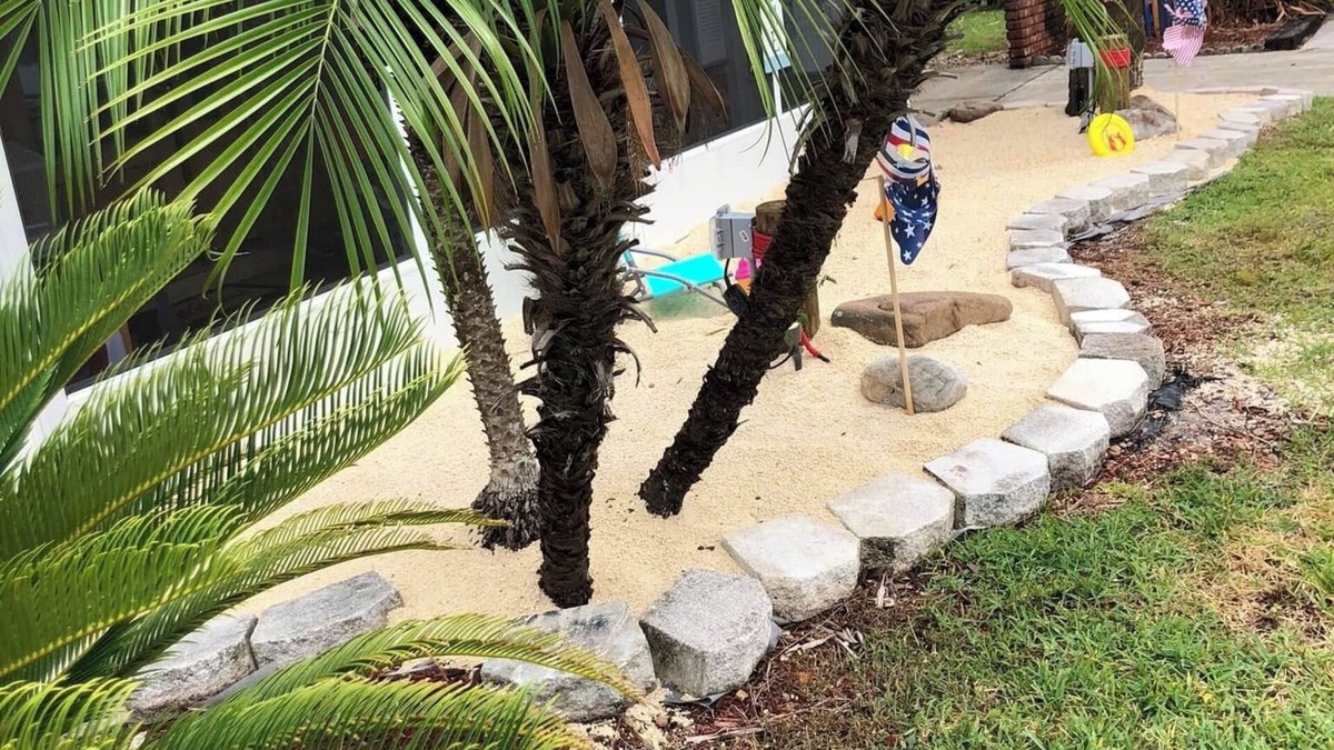 Crystal River House | Walk or Bike to EVERYTHING, All about comfort and location. Newly renovated 2025