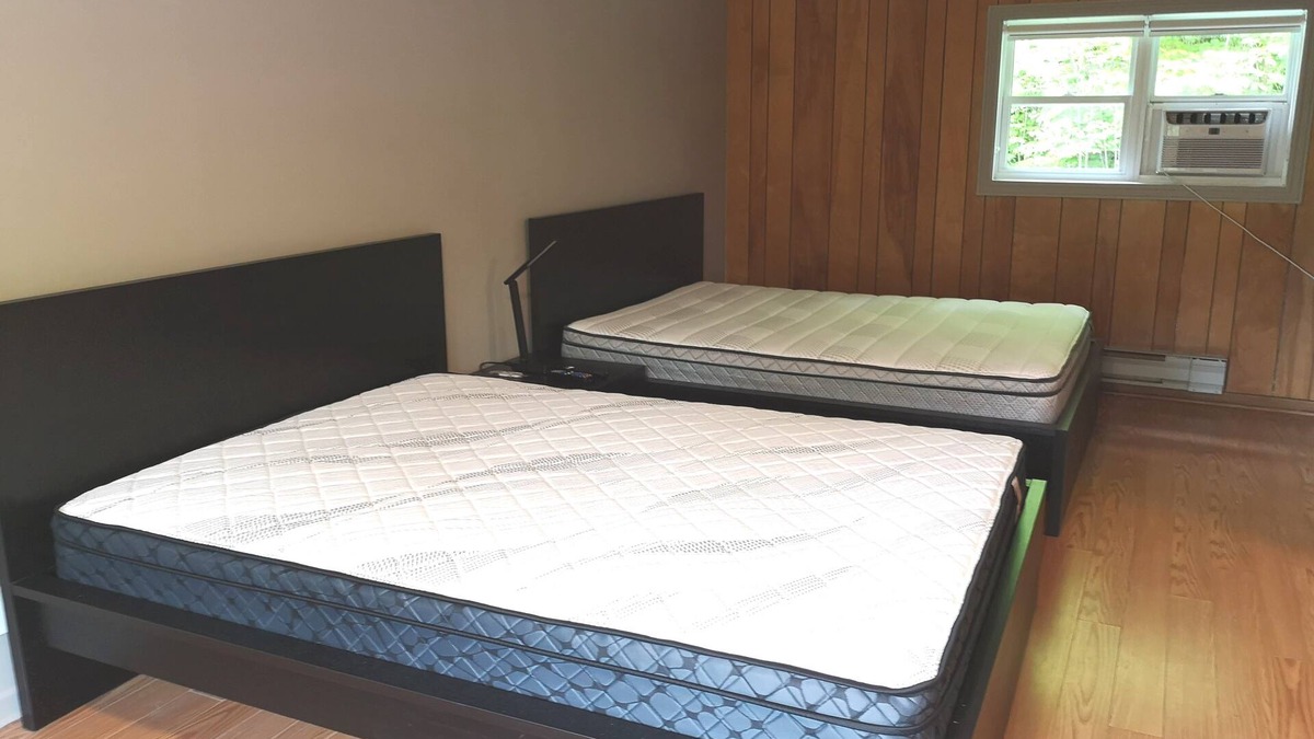 Dorset House | Walk out deck room 1. Minutes from the Lake, Boat Launch, Dorset