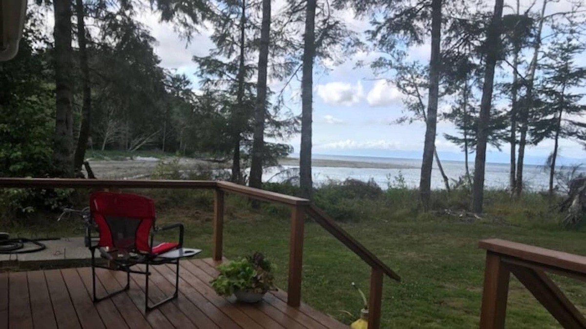 Sekiu Apartment | Walk out the front door, across a grass lawn and onto a sandy beach