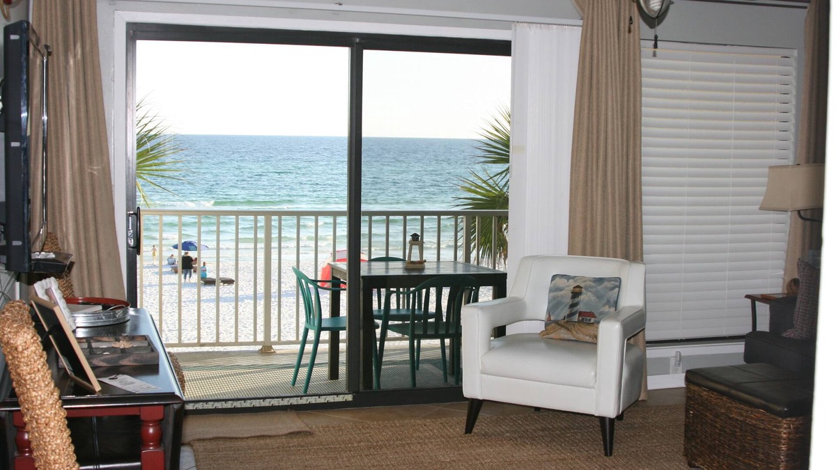Biltmore Beach Condo | Walk Right in Your BeachFront Condo-FreWIFI directly on Beach B9NauticalWatch