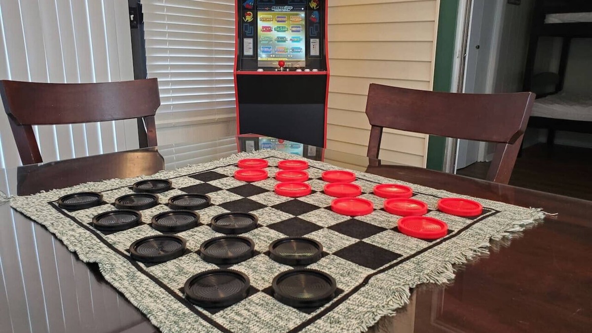 College Station House | Walk to A&M - College Station home + Game Room