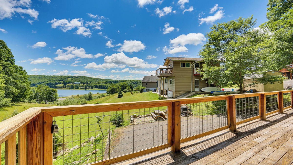 Alpine Lake Cabin | Walk to Alpine Lake: Terra Alta Cabin w/Deck