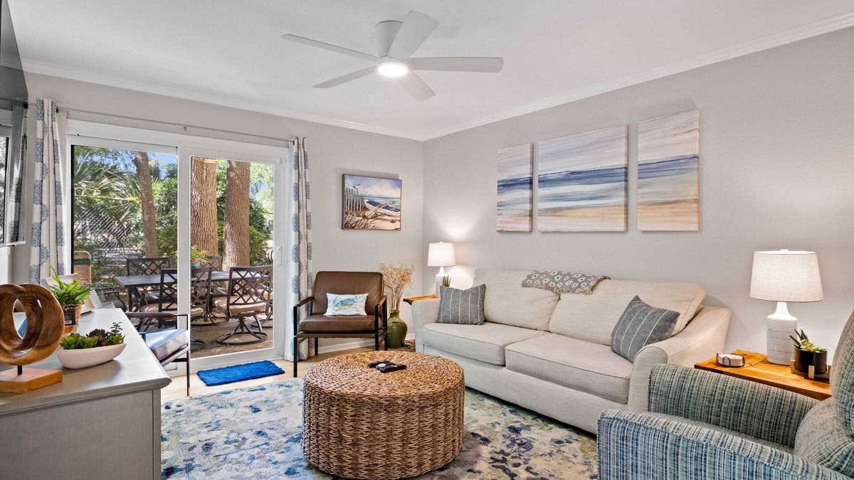 Folly Field House | Walk to Beach King Bed Dog-friendly Pool Grill Updated
