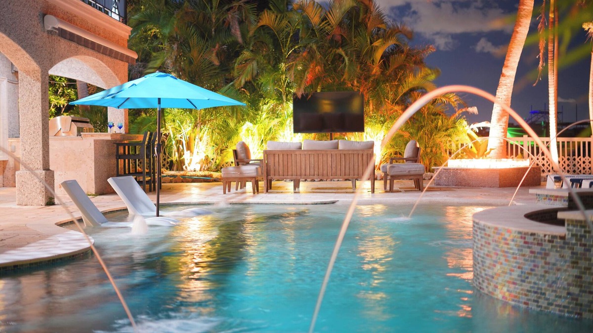 Indian Rocks Beach House | Walk to Beach 5BR Wtr, Pool, Dock, Golf Cart