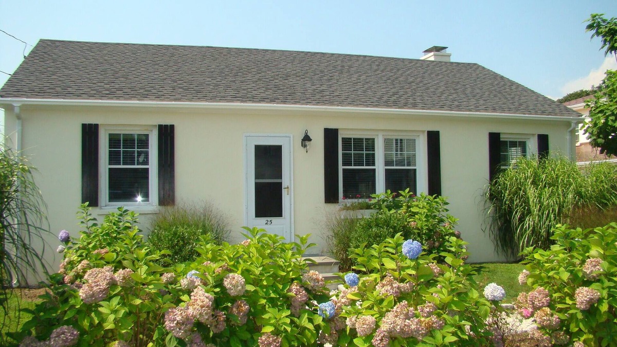 Easton's Point House | Walk to beach, 4BR, 2 full BA home, fenced yrd, covered porch
