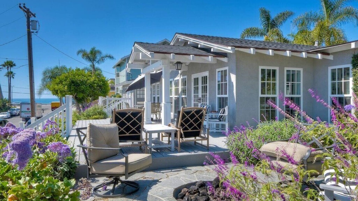 Carlsbad House | Walk to Beach | AC | Firepit | Grill