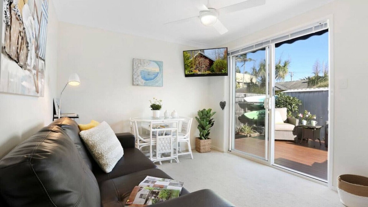 Buddina Apartment | Walk to beach, pet-friendly - Book now for July