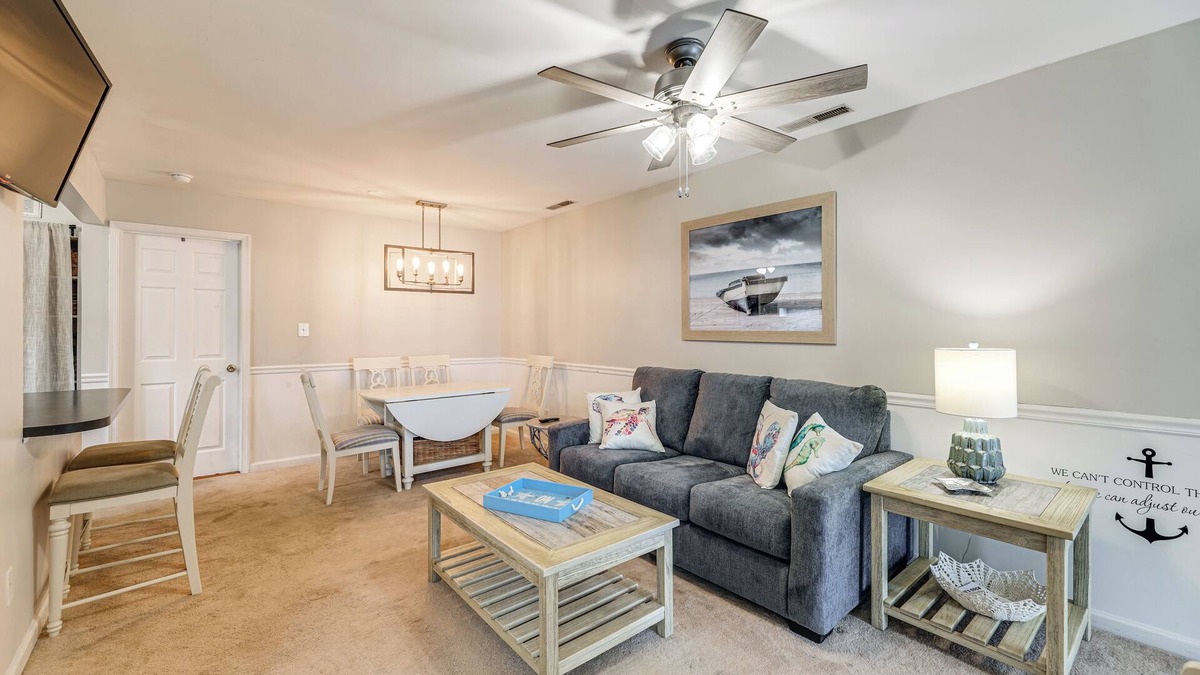 Caine Woods Condo | Walk to Beach + Restaurants: Ocean City Getaway