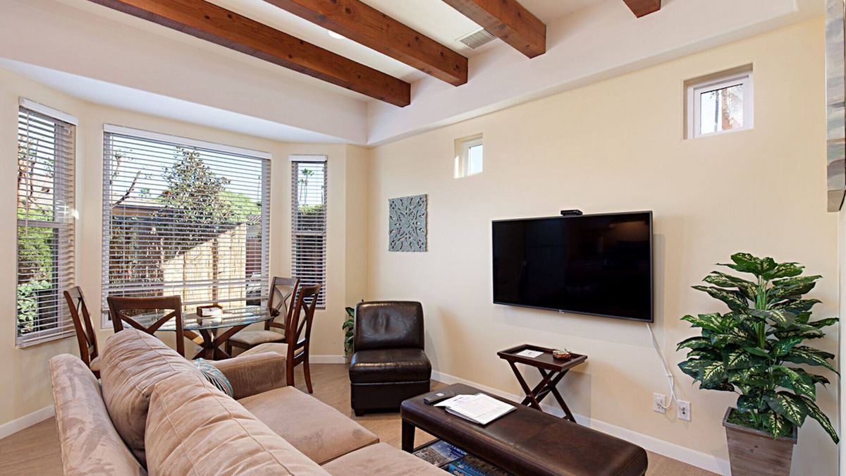 South Oceanside House | Walk to beach/restaurants, No shared areas, Pvt Patio , Garage, AC, Bikes