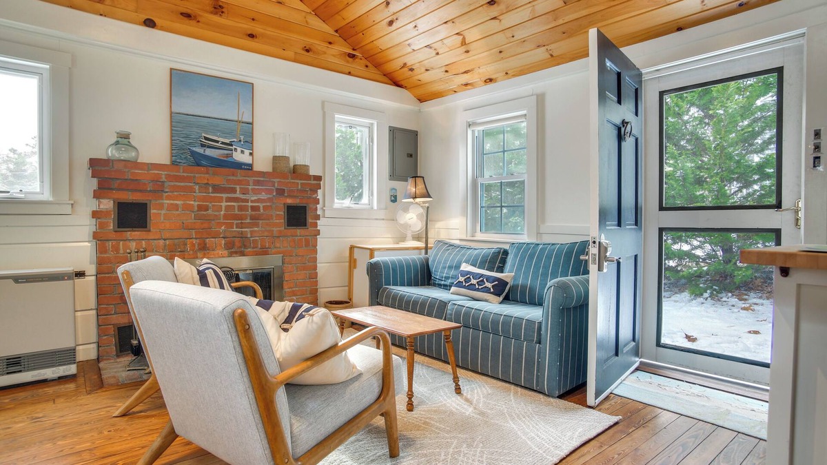 South Chatham House | Walk to Beach: South Chatham Home