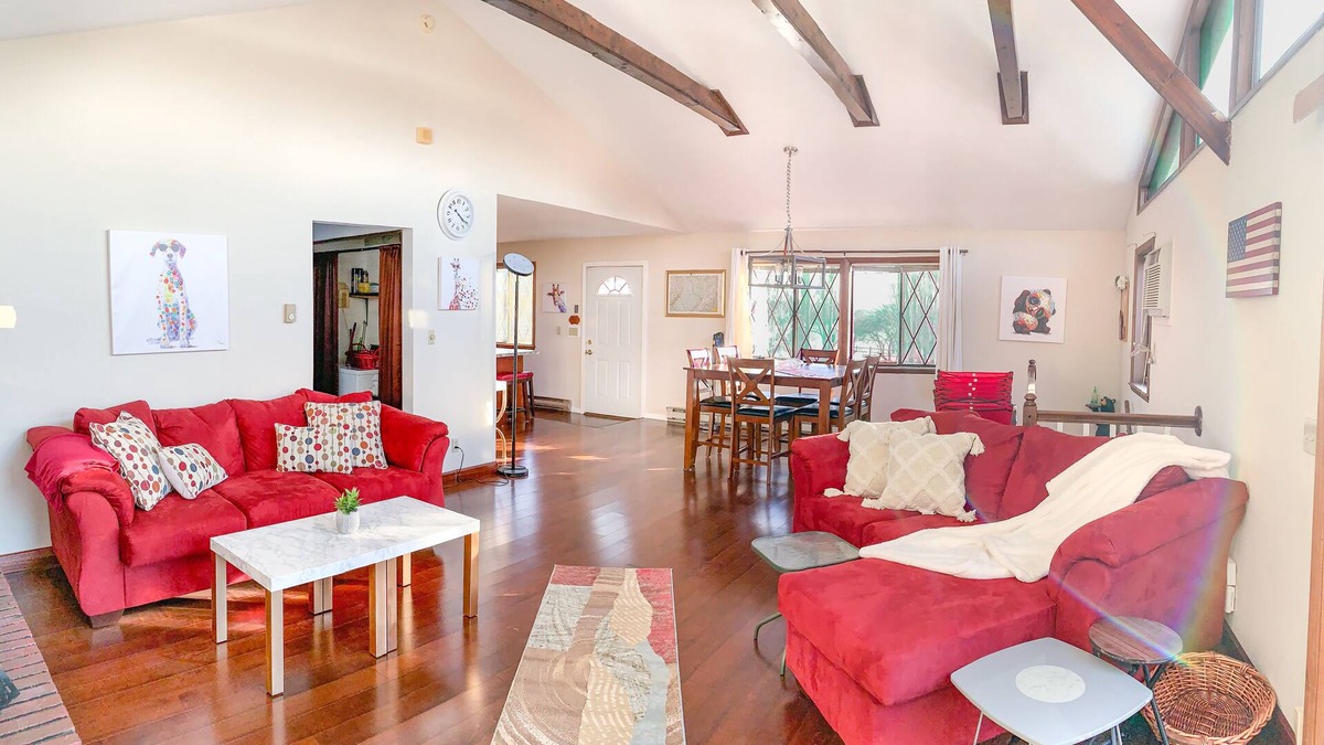 Lake Ariel Ski Chalet | Walk to Beach, Spacious Backyard