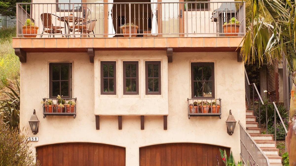 Rockaway Beach House | Walk to beach, surf, quiet neighborhood.