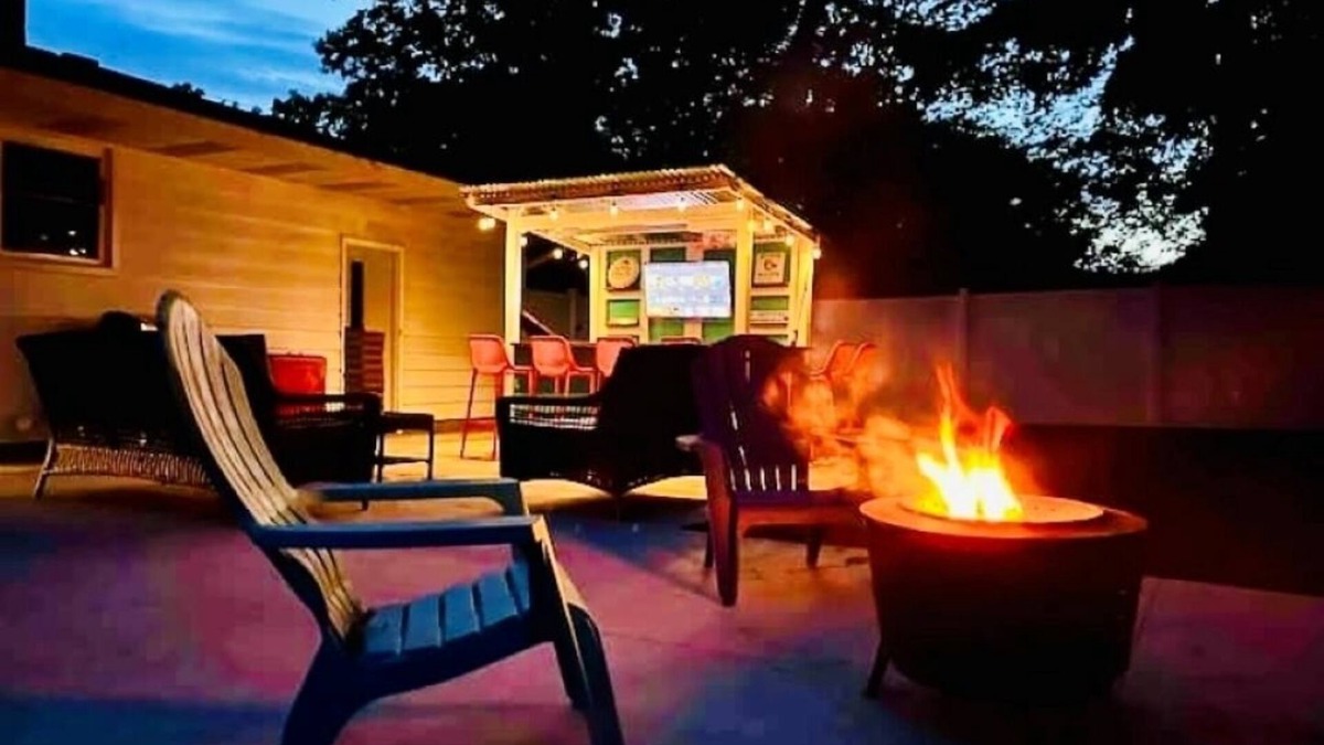 Beachwood-Bluffton House | Walk to Beach, Tiki Bar, King Beds, Sleeps 6