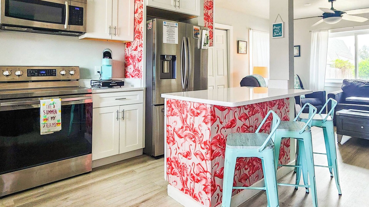 Biltmore Beach House | Walk To Beach, Updated Cottage, Dog Friendly, Beach Wagon Included, No Stairs