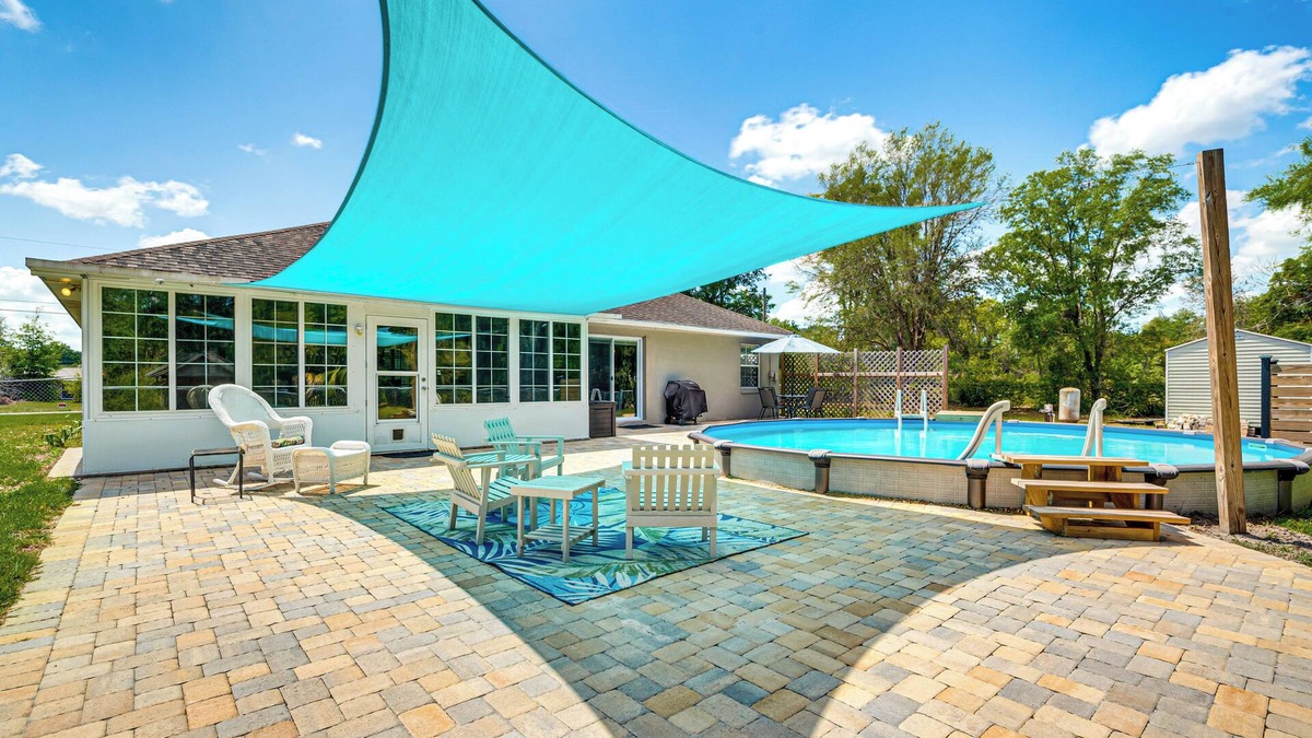 Crystal River House | Walk to Boat Ramp: Dunnellon Home w/Private Yard!