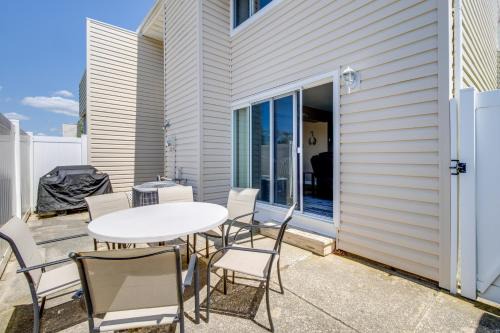 Southend Apartment | Walk to Brigantine Beach Condo with Furnished Patio