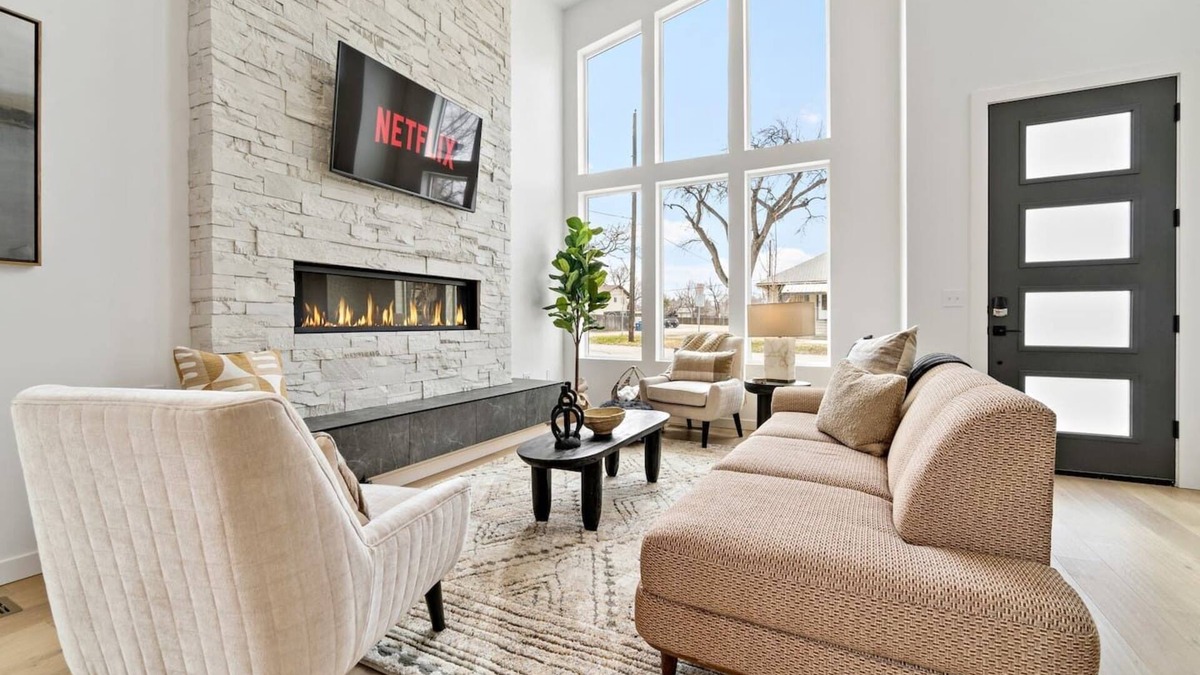 Southeast Boise House | Walk to BSU*2600ft²*HotTub*King*Parking*1000Mbps
